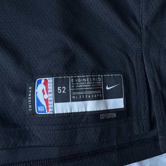 Los Angeles Lakers Nike Dri Fit Lebron James Jersey City Edition XL Mens NWT! - Picture 4 of 7